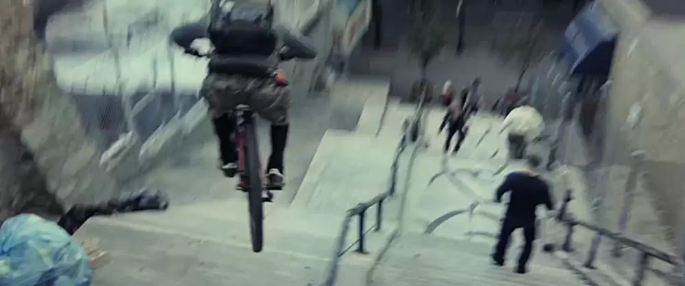 「アンリミテッド」の画像