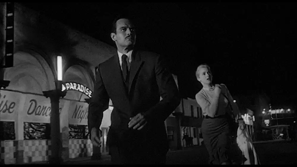 「黒い罠」チャールトン・ヘストン & ジャネット・リーの画像