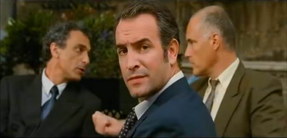 海の上のバルコニーの写真