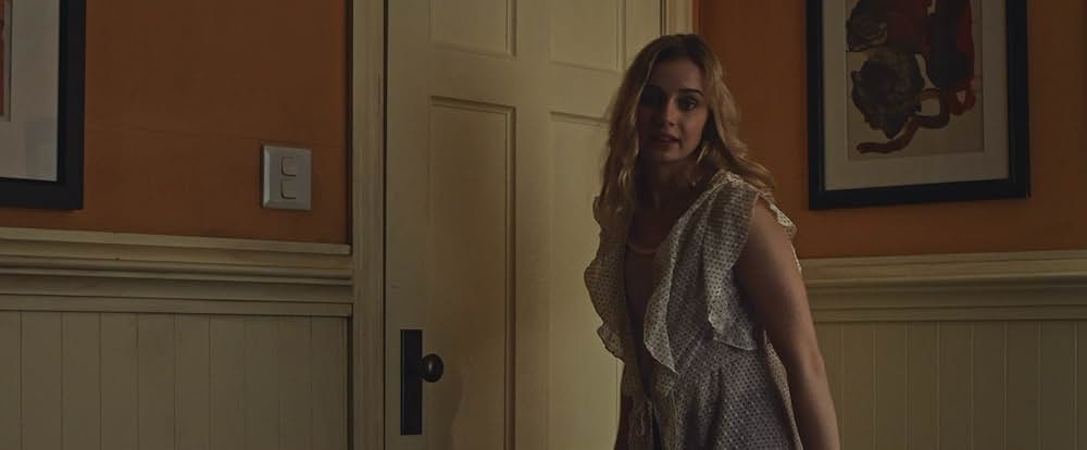 Bloody Hell（原題）の画像