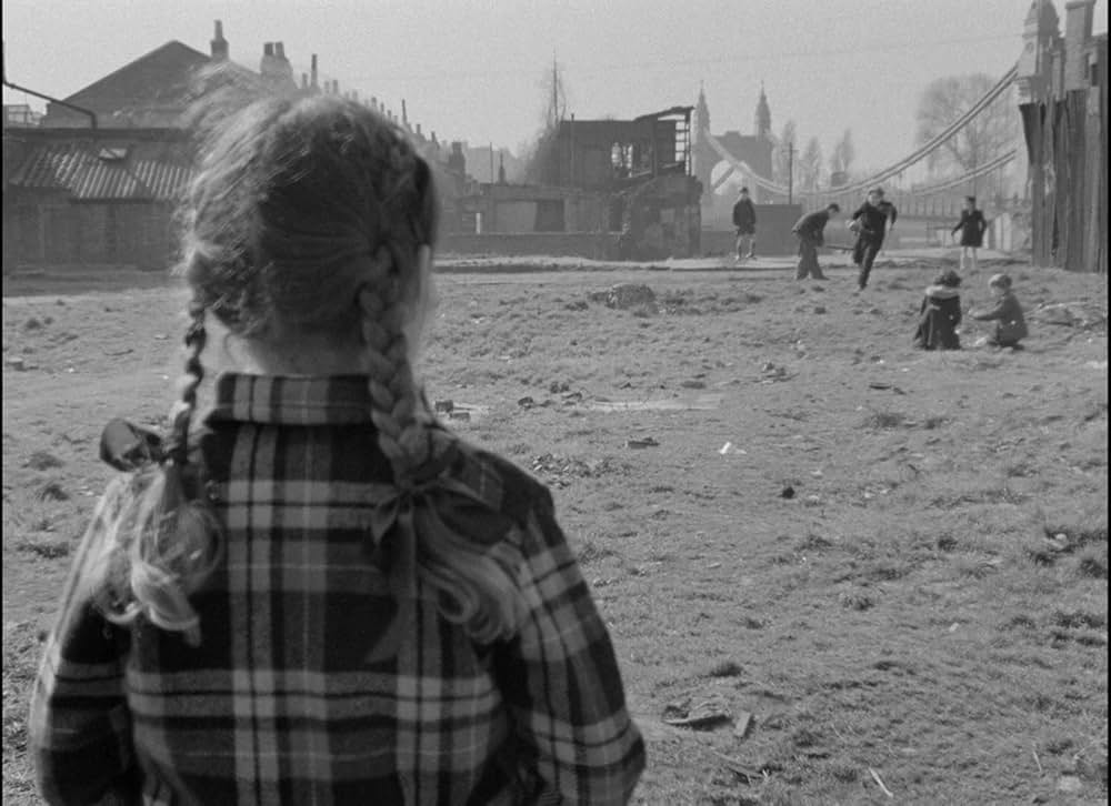 Mandy（原題）の画像