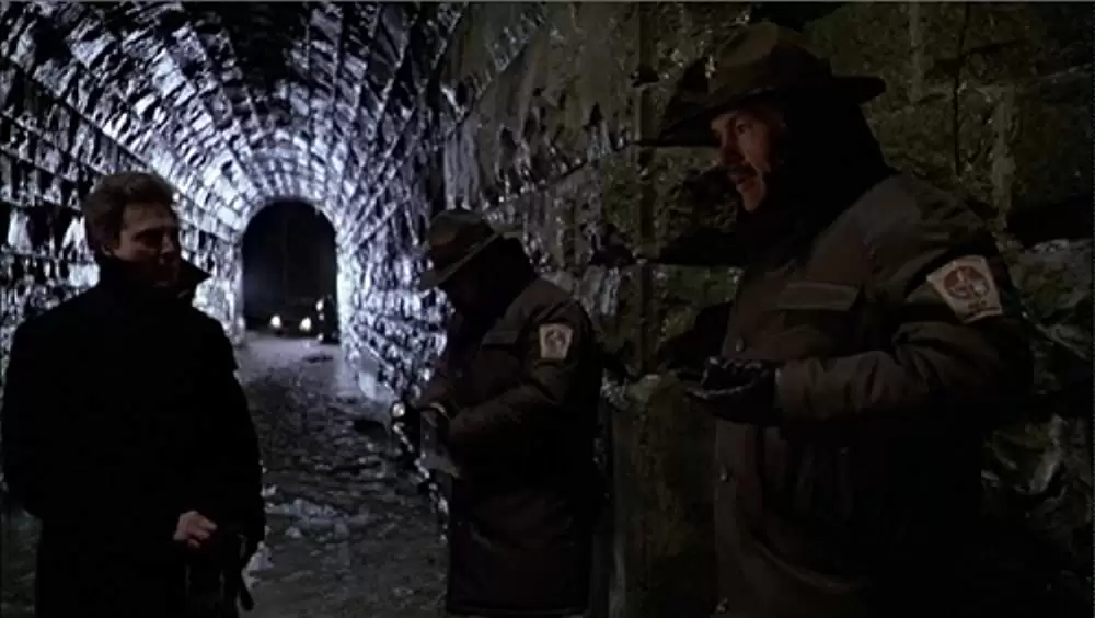 「デッドゾーン」トム・スケリット & クリストファー・ウォーケン & ニコラス・キャンベルの画像