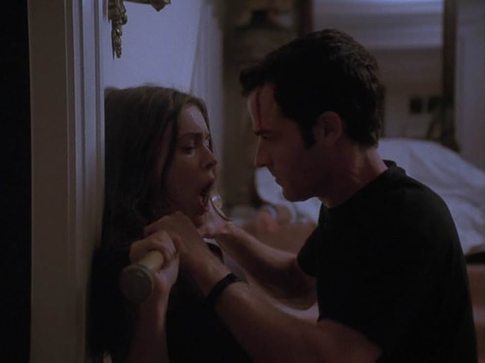 アリッサ・ミラノの堕落の園の画像