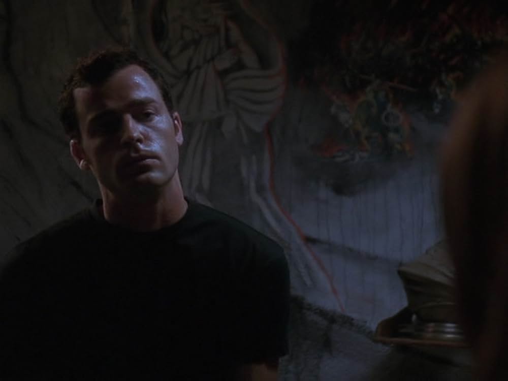 アリッサ・ミラノの堕落の園の画像