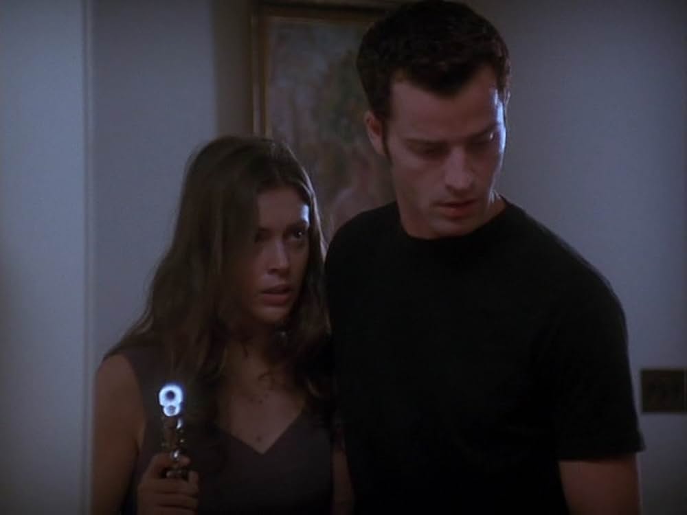 アリッサ・ミラノの堕落の園の画像