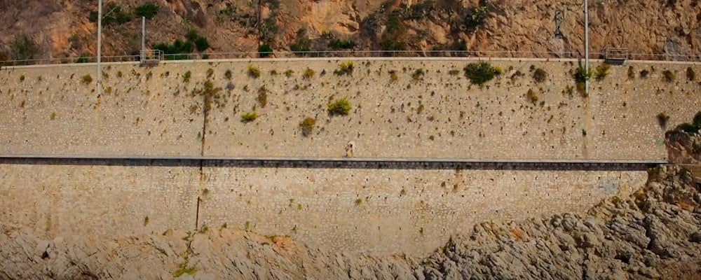 Reflection in a Dead Diamondの画像