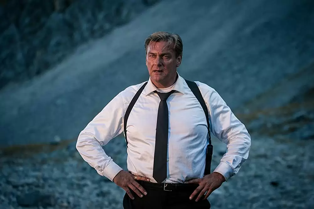 「ビッグゲーム 大統領と少年ハンター」レイ・スティーブンソンの画像