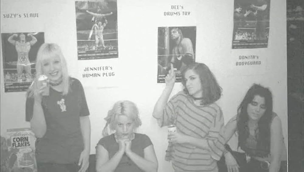 PUNK'S NOT DEADの画像