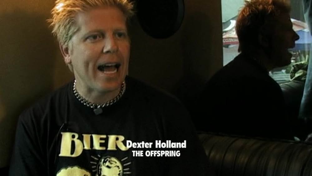 PUNK'S NOT DEADの画像