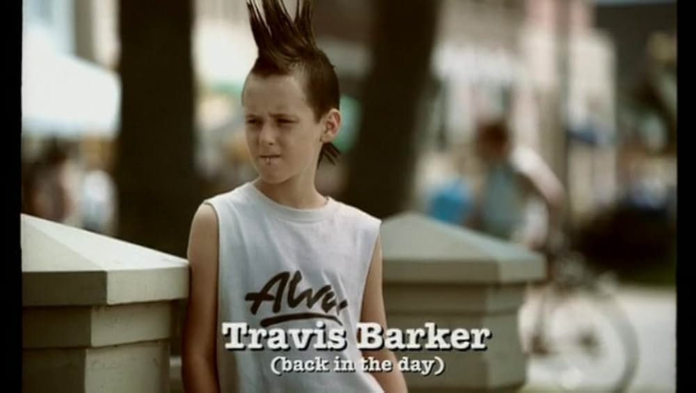 PUNK'S NOT DEADの画像