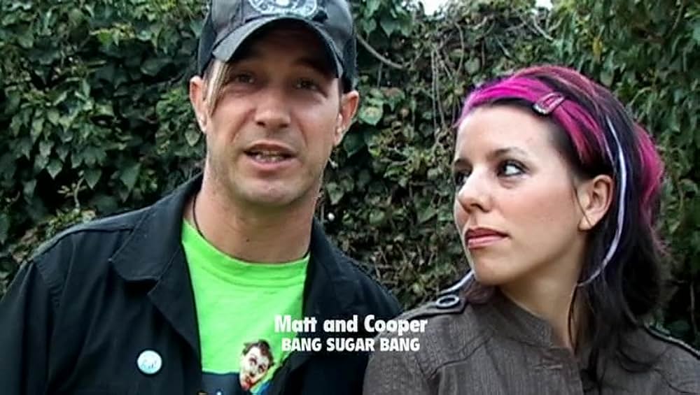 PUNK'S NOT DEADの画像