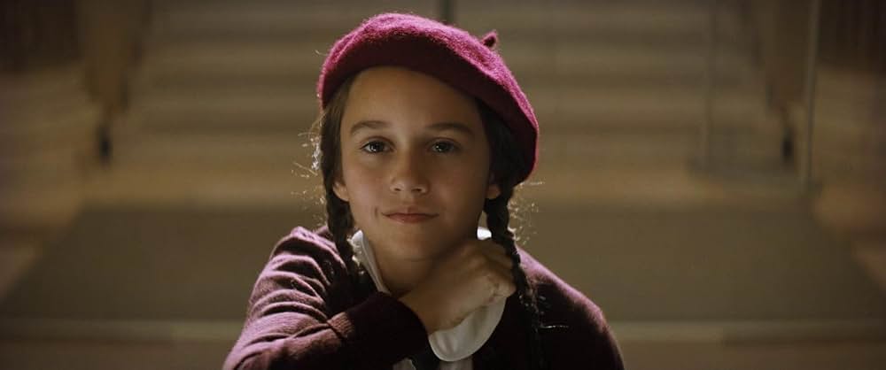 裸の銃を持つ男の画像