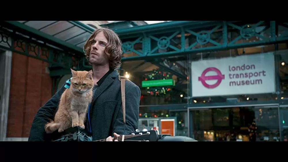 「ボブという名の猫 幸せのハイタッチ」ルーク・トレッダウェイの画像