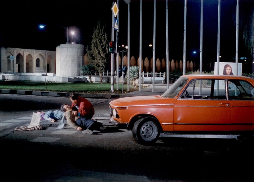 ザーヤンデルードの夜の画像