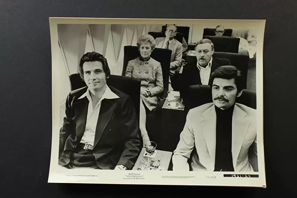 「ウエストワールド」リチャード・ベンジャミン & ジェームズ・ブローリン & ノーマン・バートールド & ディック・バン・パタンの画像