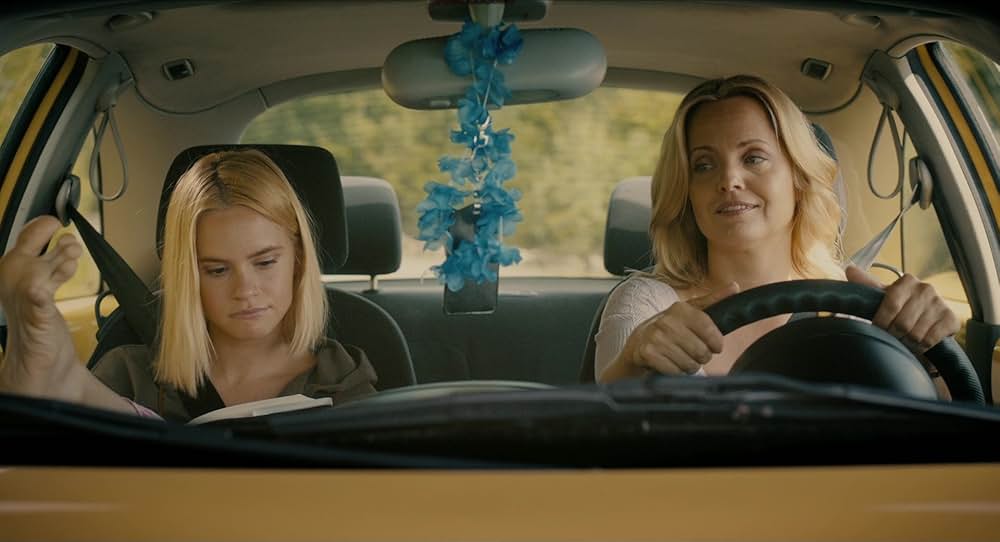 What Lies Below（原題）の画像