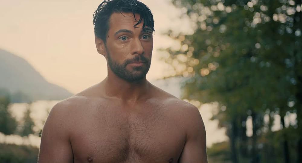 What Lies Below（原題）の画像