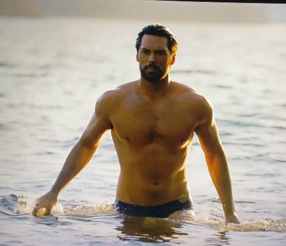 What Lies Below（原題）の画像