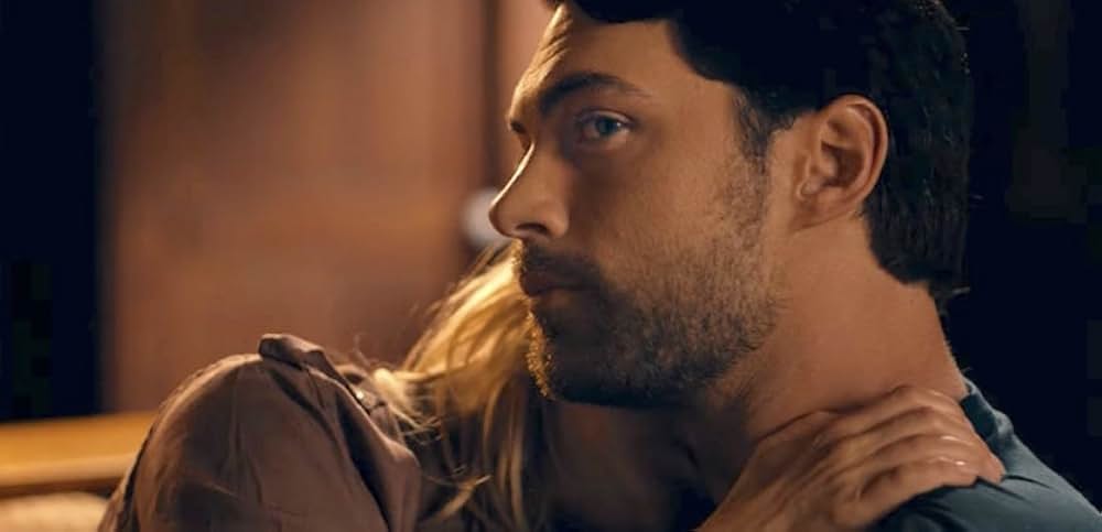 What Lies Below（原題）の画像