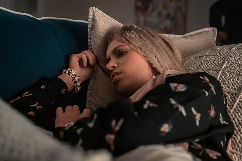 アクシデント すべてを失った女の画像