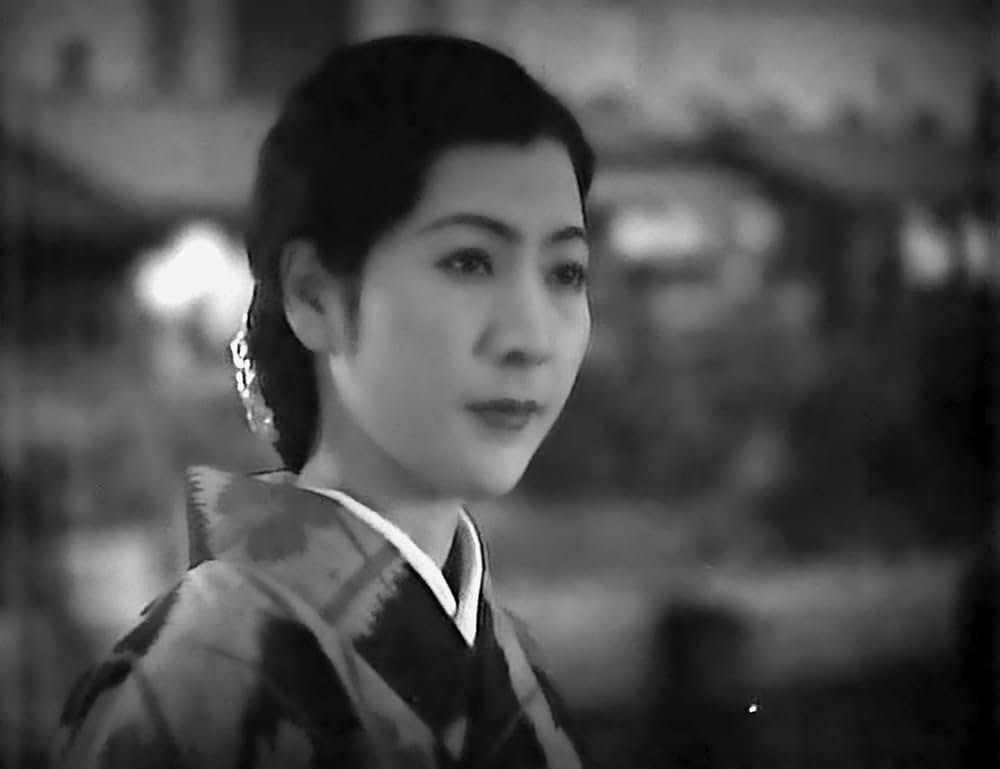 朝の並木路の画像