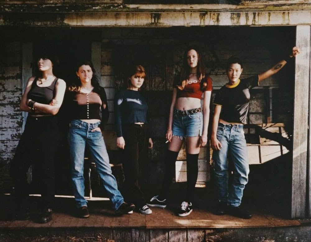 Foxfire（原題）の画像