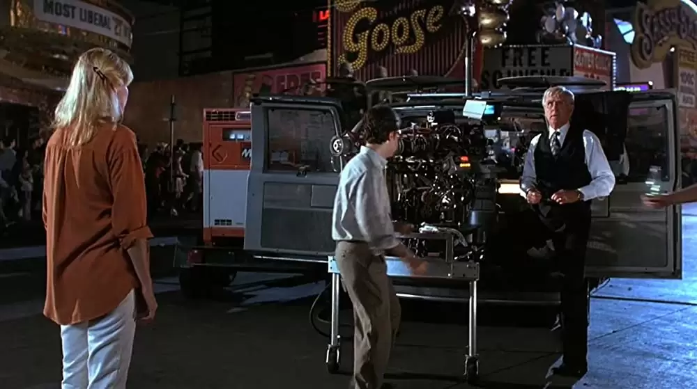 「ジャイアント・ベビー」ロイド・ブリッジス & リック・モラニス & マーシャ・ストラスマンの画像