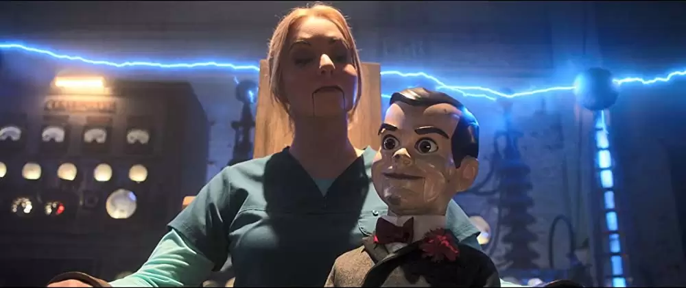 「グースバンプス 呪われたハロウィーン」Wendi McLendon-Covey & Mick Wingertの画像