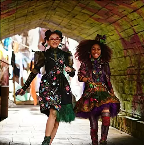 「ディセンダント３」Jadah Marie & Anna Cathcartの画像