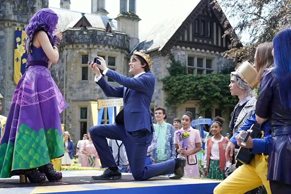 「ディセンダント３」キャメロン・ボイス & ダブ・キャメロン & ミッチェル・ホープの画像