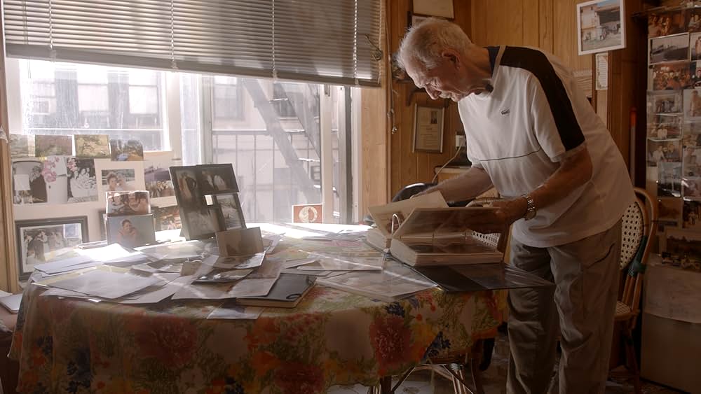 青い水玉の画像