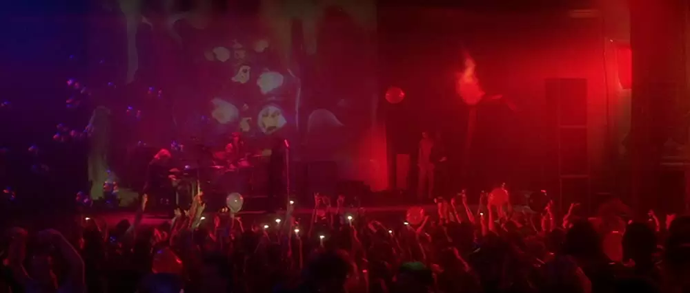 「ドアーズ」バル・キルマー & ケビン・ディロン & カイル・マクラクラン & フランク・ホエーリーの画像