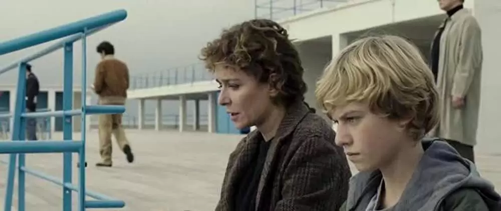 インビジブル・スクワッド 悪の部隊と光の戦士の画像