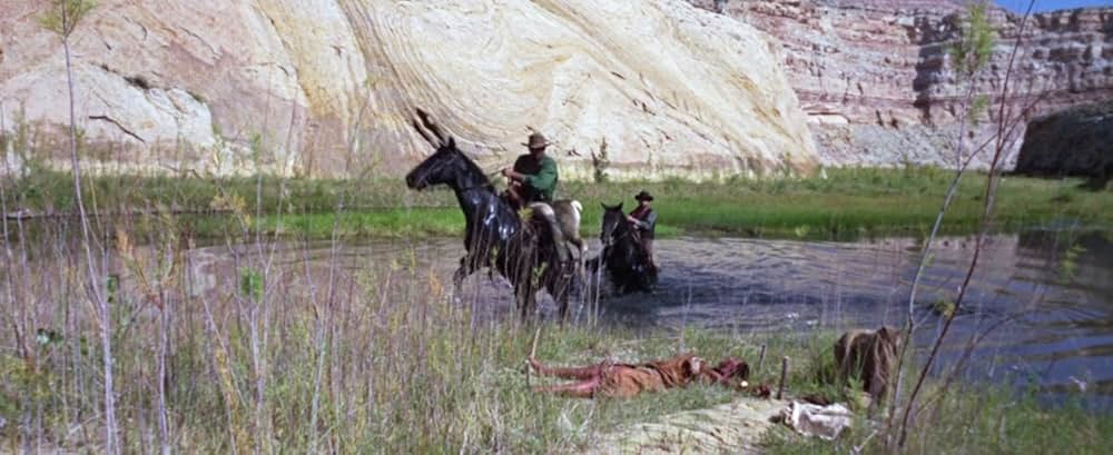 Five Bloody Graves（原題）の画像