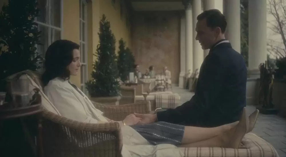 「愛情は深い海の如く」レイチェル・ワイズ & トム・ヒドルストンの画像