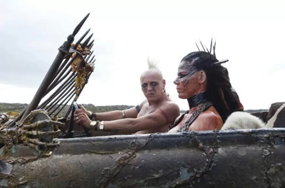 「ドゥームズデイ」クレイグ・コンウェイ & Lee-Anne Liebenbergの画像