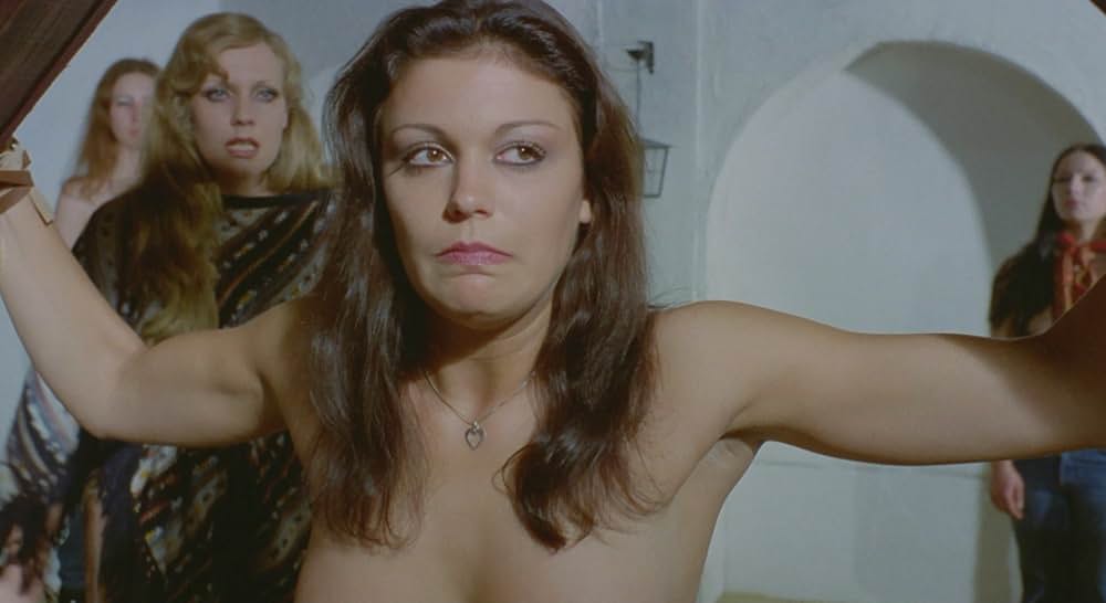 女体調教収容所 ラブ・キャンプの画像