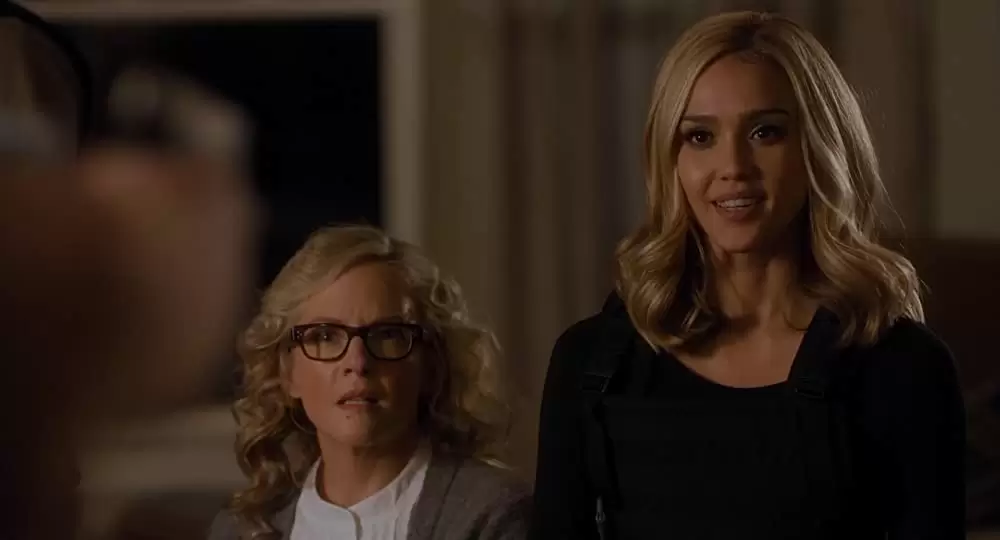 ベアリー・リーサルの画像