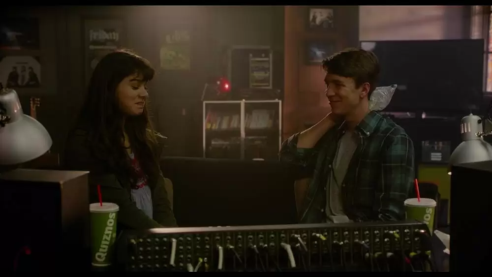 ベアリー・リーサルの画像