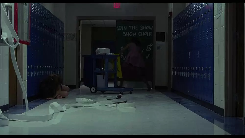 ベアリー・リーサルの画像