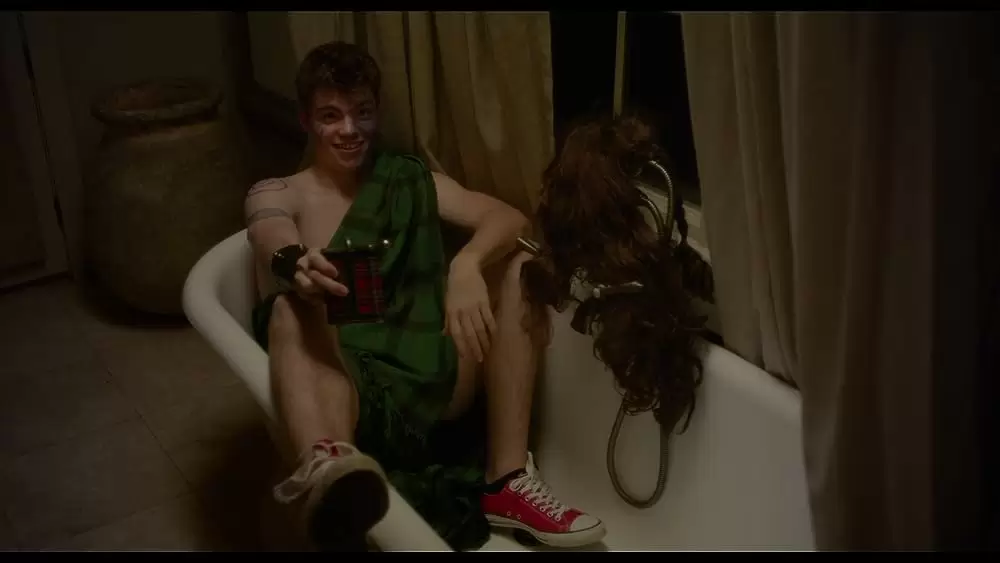 ベアリー・リーサルの画像