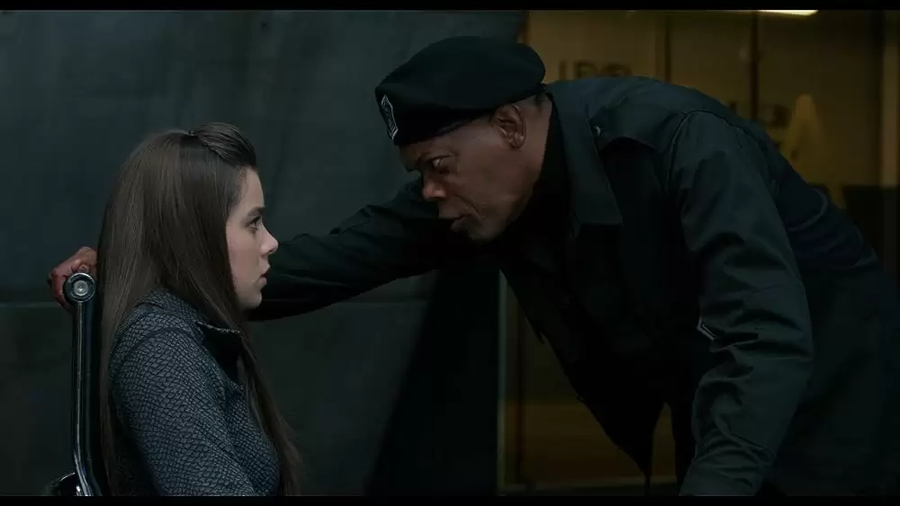 ベアリー・リーサルの画像