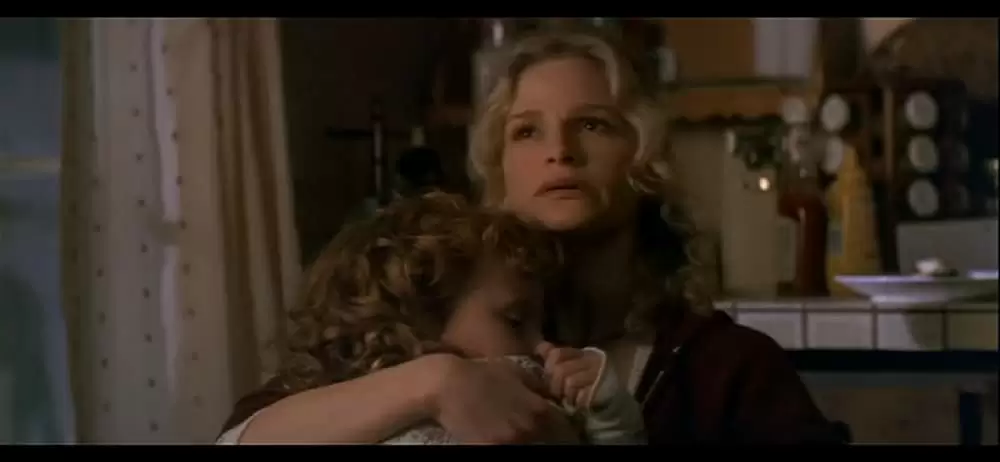 「フェノミナン」キーラ・セジウィック & Ashley Buccilleの画像