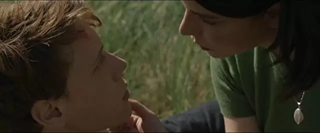 「マローボーン家の掟」ジョージ・マッケイ & アニヤ・テイラー＝ジョイの画像