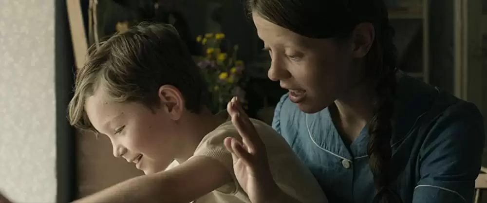 「マローボーン家の掟」ミア・ゴスの画像