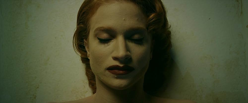 The Mortuary Collection（原題）の写真