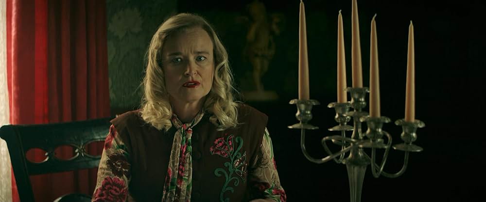 The Mortuary Collection（原題）の画像