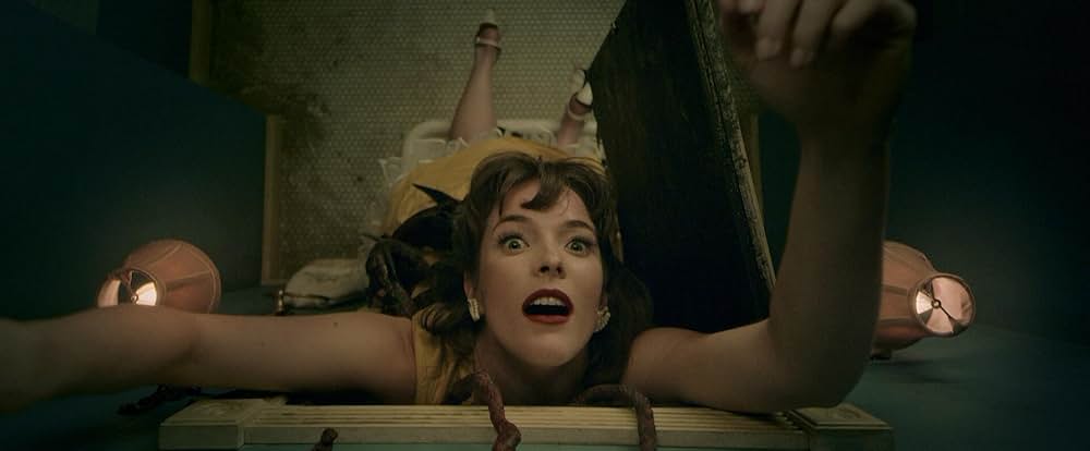 The Mortuary Collection（原題）の画像