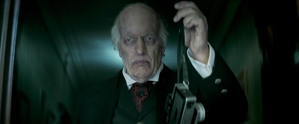 The Mortuary Collection（原題）の画像