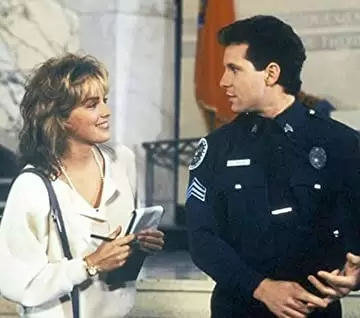 「ポリスアカデミー4／市民パトロール」シャロン・ストーン & スティーブ・グッテンバーグの画像